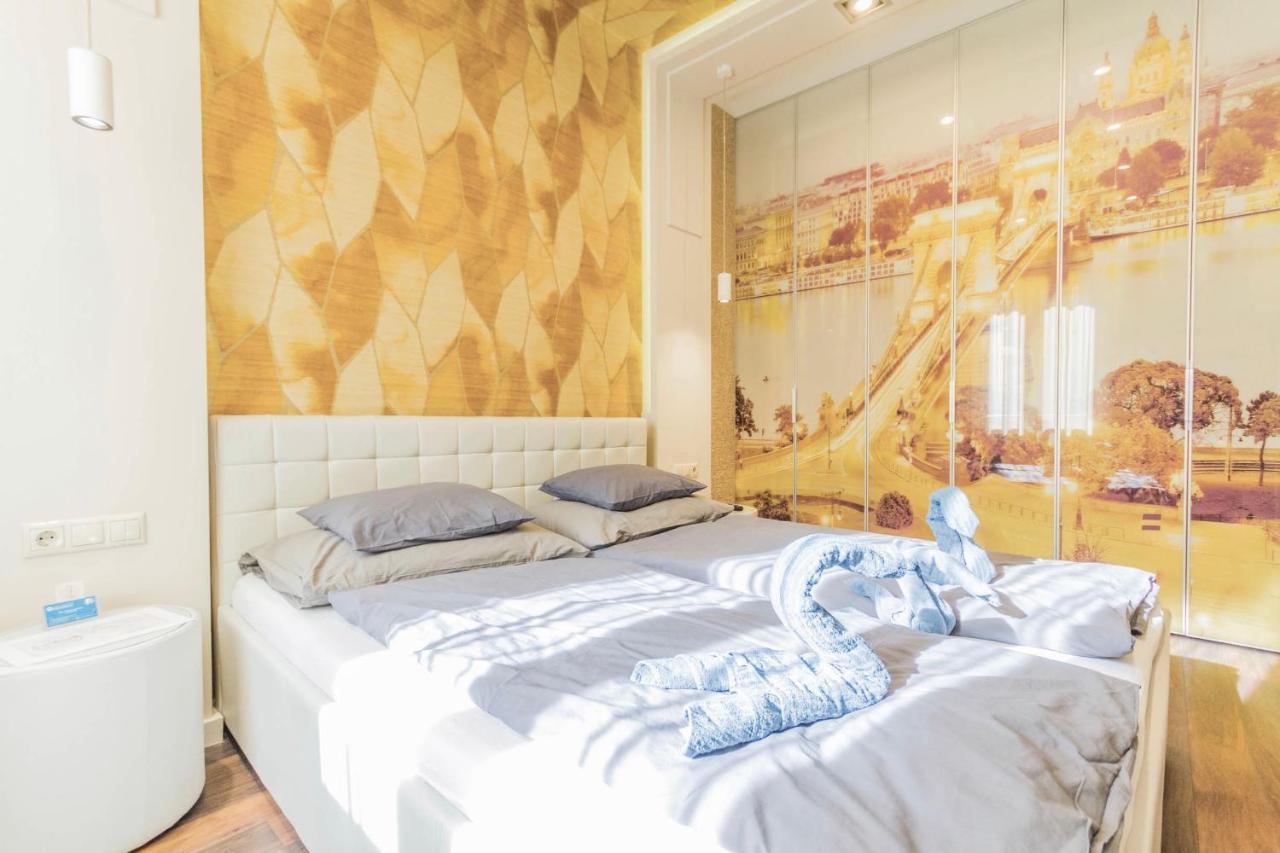 Chain Bridge Studio Apartment Budapest Exteriör bild