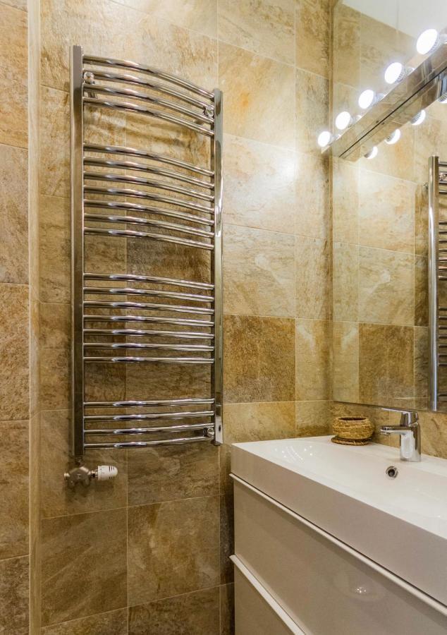 Chain Bridge Studio Apartment Budapest Exteriör bild