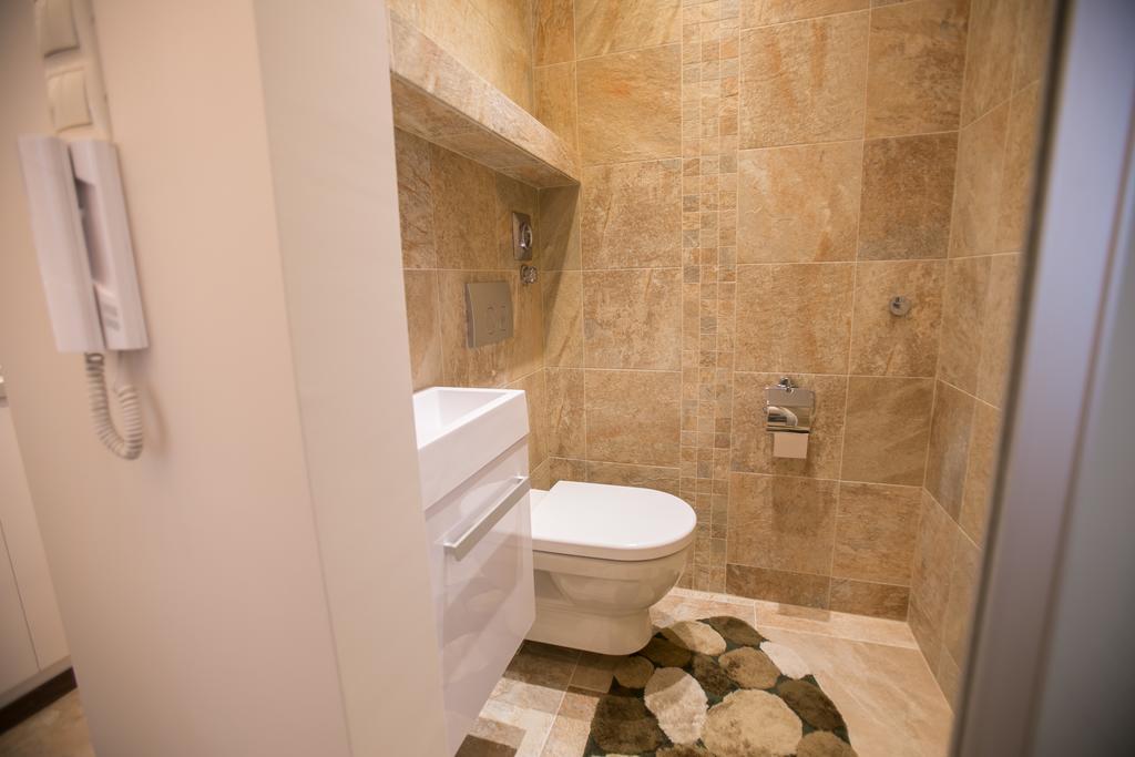 Chain Bridge Studio Apartment Budapest Exteriör bild